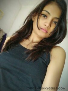 sweet indian teen revealing her lovely tits 001