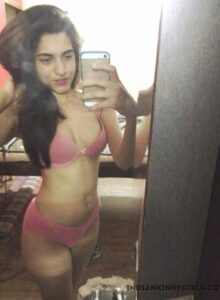 beautiful pakistani college girl nude selfies leaked 022