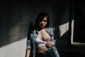hot indian model with amazing tits 006
