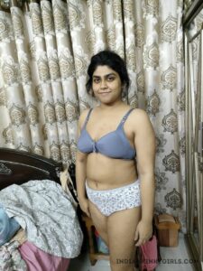 horny marathi girlfriend nude blowjob xxx photos 004