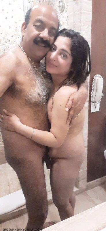 368px x 800px - Married Indian Woman Nude with Boss Photos