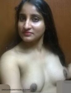 mature desi bhabhi leaked nude photos 005