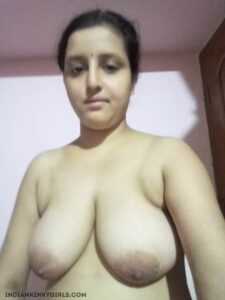 sexy indian wife with big boobs nude selfies 015
