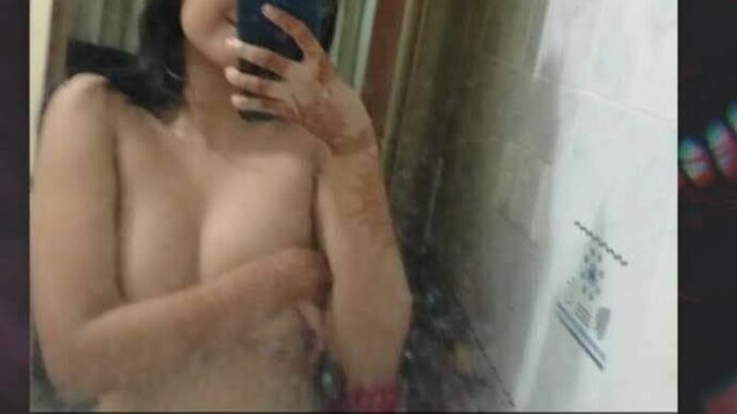 sexy mumbai college teen's snapchat nude selfies 004