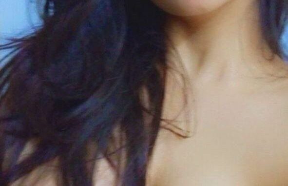 big tits indian college girl's leaked nude selfies 002