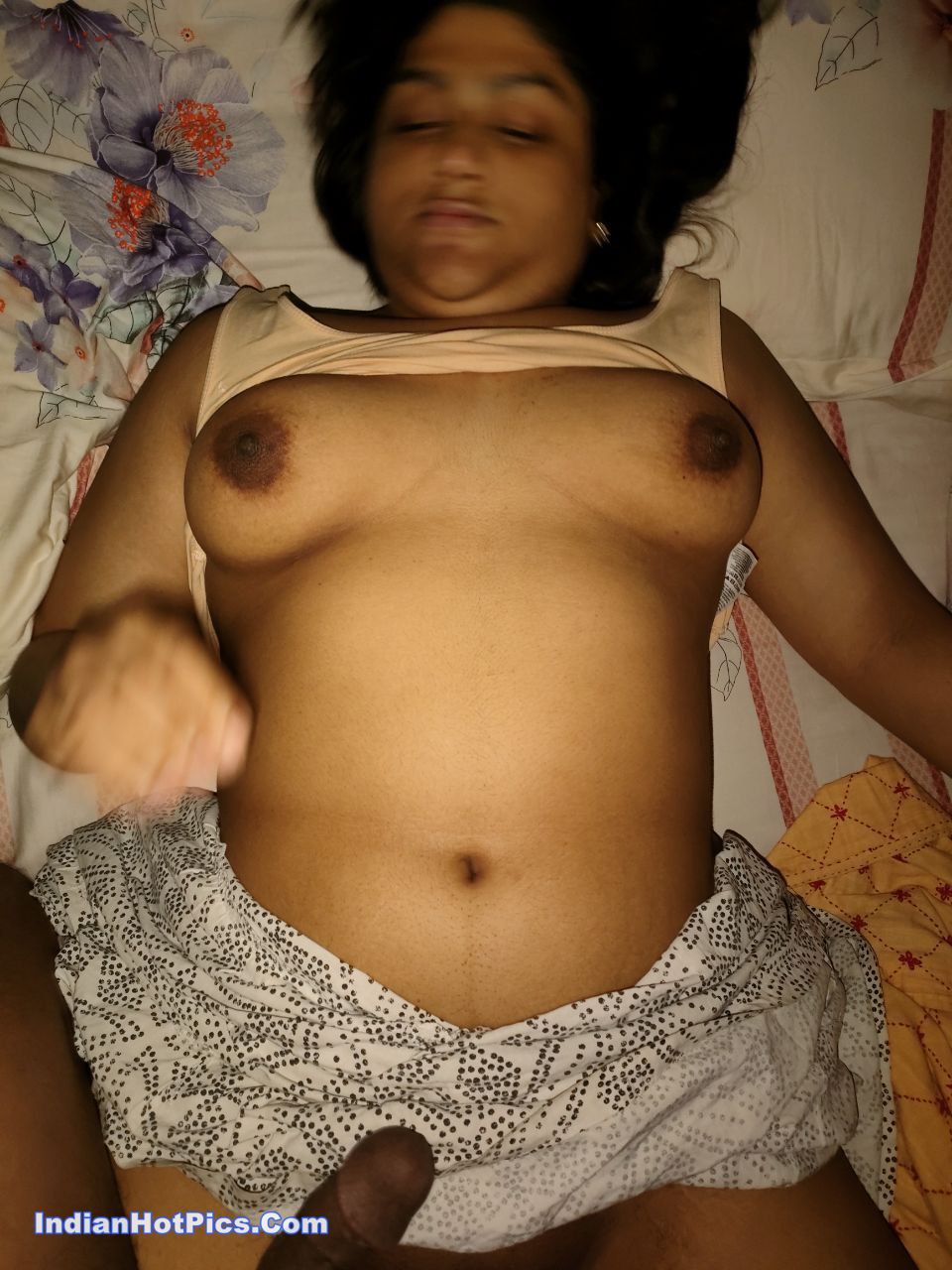Indian Wife Nude And Sex Honeymoon Photos photo