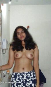 horny indian girl nude ready for fucking 002