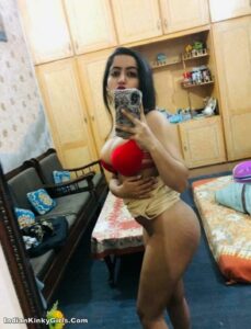 18 year old indian cute teen nude selfies 015
