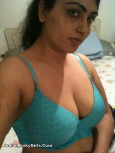 big tits punjabi girl topless photos leaked 005