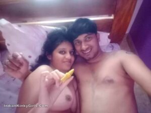 nude indian girl enjoying with her boyfriend