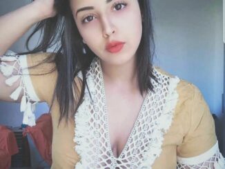 beautiful pakistani girl with lovely tits