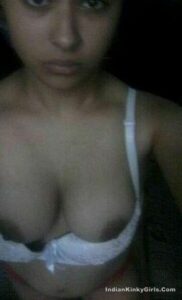 sexy indian college girl's huge boobs 004