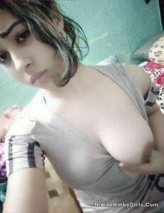 sexy indian college girl's huge boobs 008