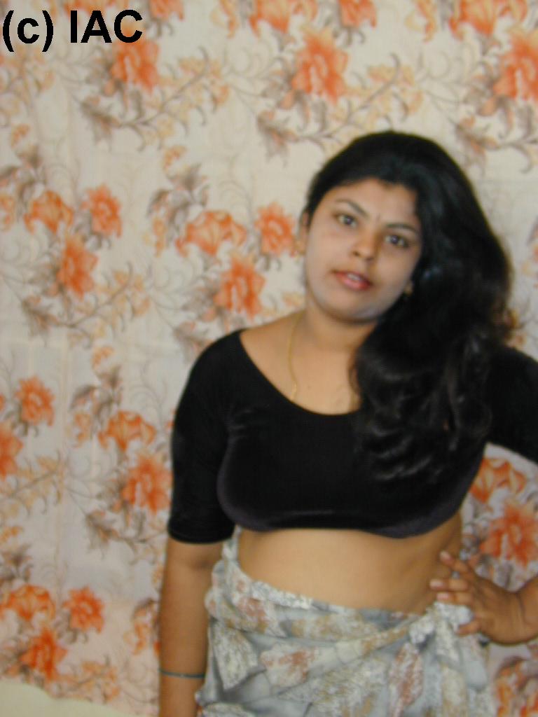 Chubby Mallu Housewife Strip Naked Exposing Boobs - 11 - FSIComics