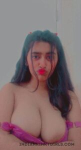 amazing size boobs of beautiful nude girl 007