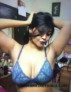 sexy indian girl from delhi nude selfies 001