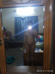 horny indian milf housewife ki nude leaked pics 002