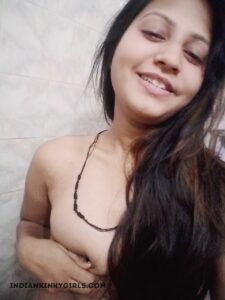 south indian young wifes nude selfies 009