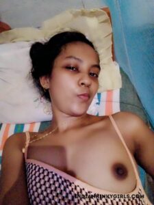naughty girlfriend topless nude boobs selfies 008