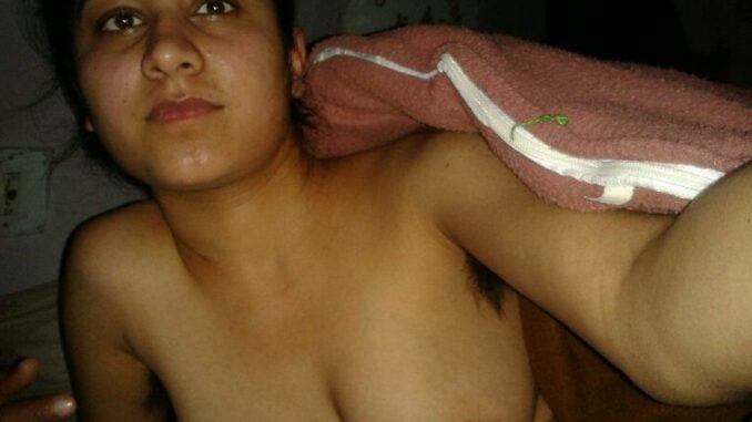 indian college girl namita nude topless selfies 010