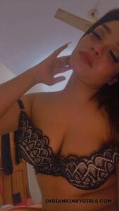 insanely hot nri girl big tits and pussy photos