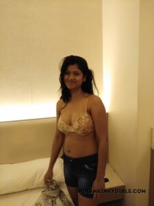horny indian wife nude ready for sex