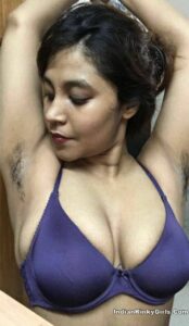 horny indian girlfriend with a huge milky boobs 003