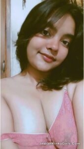 hot and curvaceous desi college girl nude photos 002