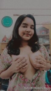 hot and curvaceous desi college girl nude photos 004