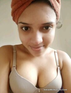 naughty desi teen nude tits and pussy 016