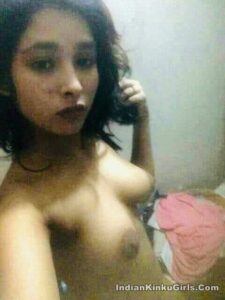 horny and sexy mumbai girl nude leaked selfies 009