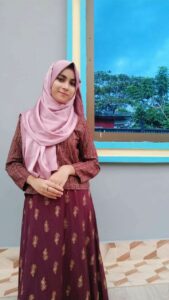 muslim college girl sexy leaked selfies 003