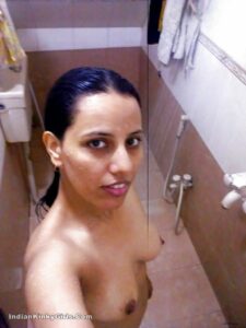 horny indian housewife nude selfies in shower 014