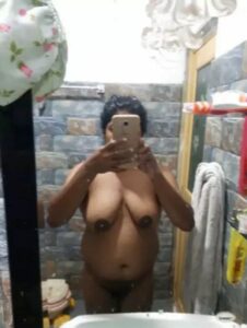 mallu university girl with thick body nude selfies 006