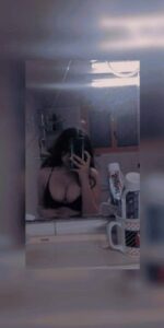 naughty nurse nude selfies sent to doctor leaked 002