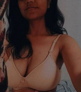 sexy kerala in london nude selfies amazing body 003