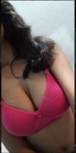 sexy kerala in london nude selfies amazing body 004