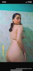 curvy indian rich girls nude leaked selfies 007