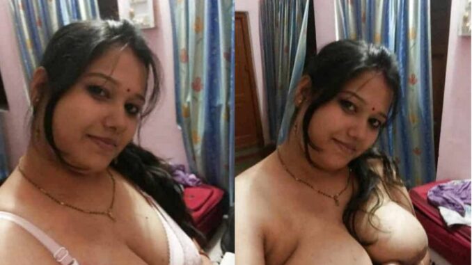 desi beautiful village wife nude showing huge boobs