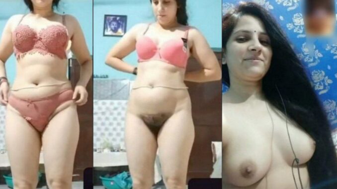 naughty desi wife strip naked and finger pussy