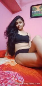 beautiful bangladeshi girlfriend nude in bed 002