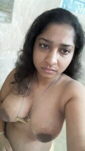 sexy mallu wife nude selfies leaked on faceboob 011