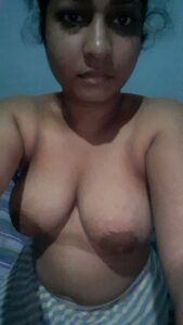 sexy mallu wife nude selfies leaked on faceboob 014