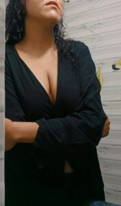 cute desi teen with nerdy looks & amazing boobs 001