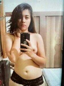 sexy rich desi girlfriend taking nude selfies 017