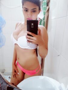 young desi college girl nude selfies 004