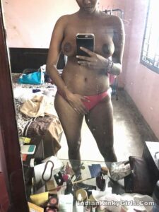 sexy tamil wife nude selfies exposing black tits 001