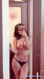 sexy friend's daughter nude leaked selfies found 005