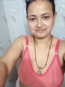 village housewife nude video call screenshots