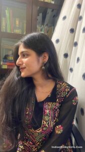 beautiful desi girl expose her gorgeous boobs 002